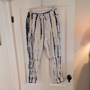 Level 99 Joggers Size Small